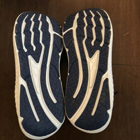 Men’s Altra Paradigm 7 size 10.5 in new condition, blue/white - Picture 5 of 5